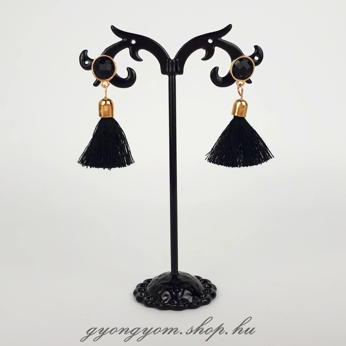 Amira fekete bojtos fülbevaló